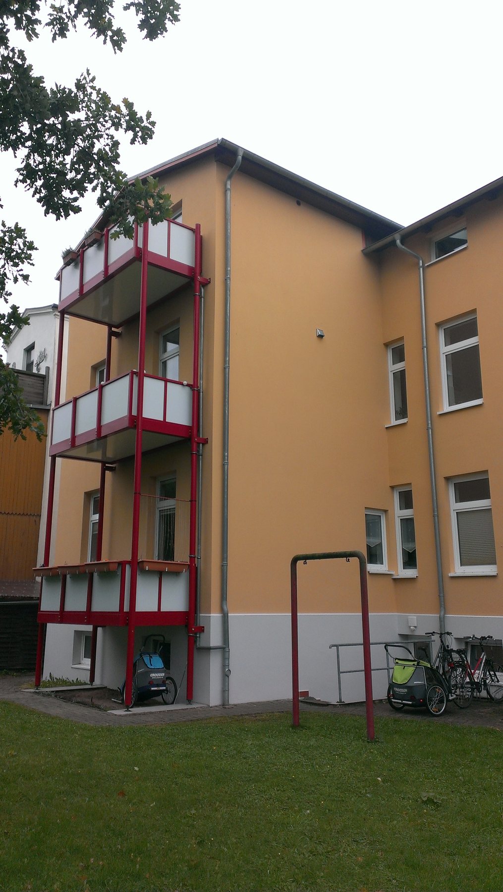 Fertiggestellte Fassade im Rostocker Bahnhofsviertel